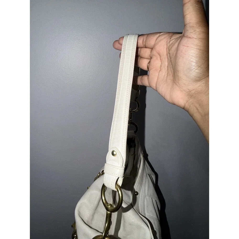 COACH Hampton White, Hobo Bag With Gold Hardware Tone Purse Shoulder Bag‎ 8B15 F